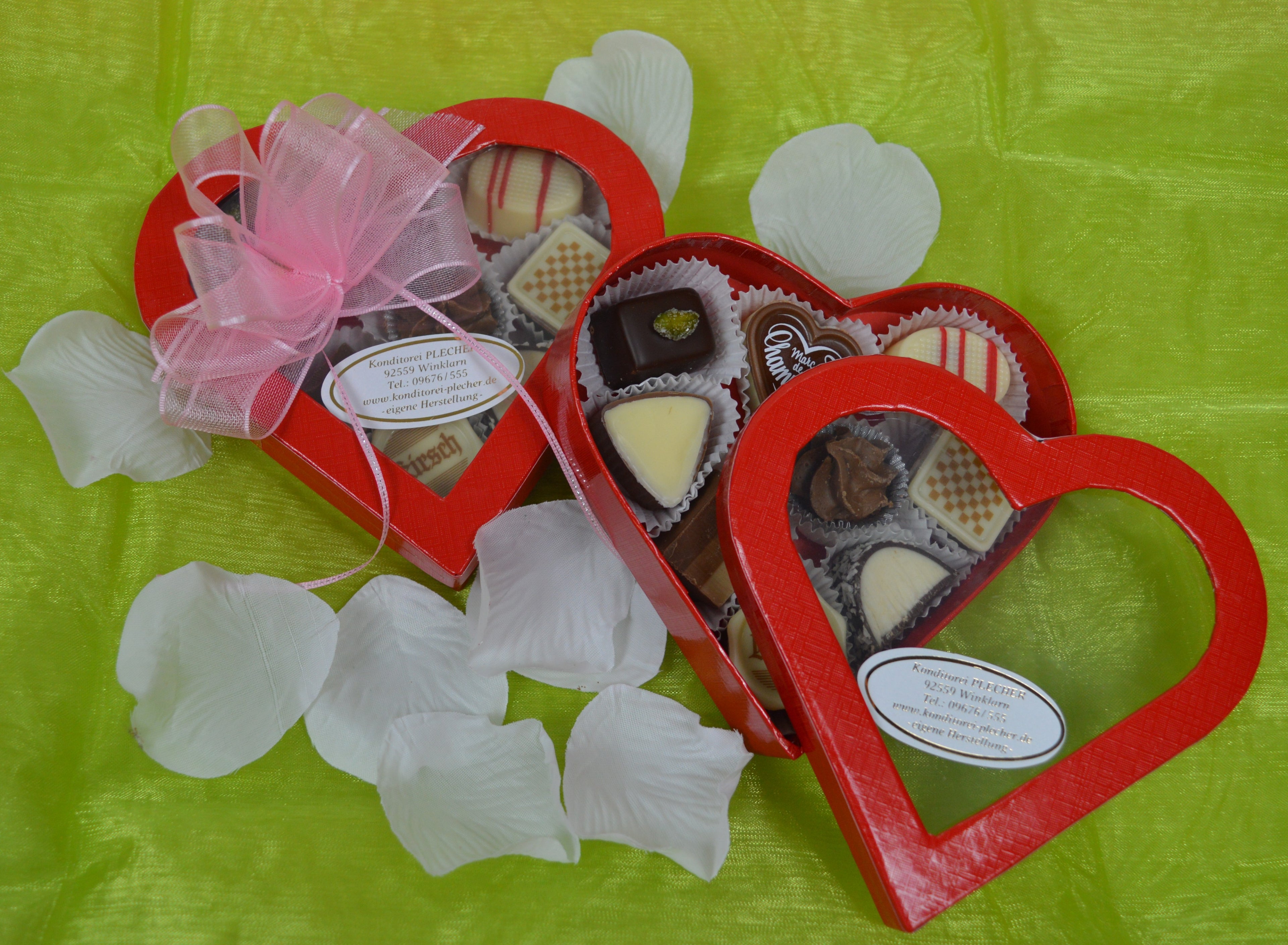 Feinste Pralinen in Herzverpackung klein 9 Pralinen
